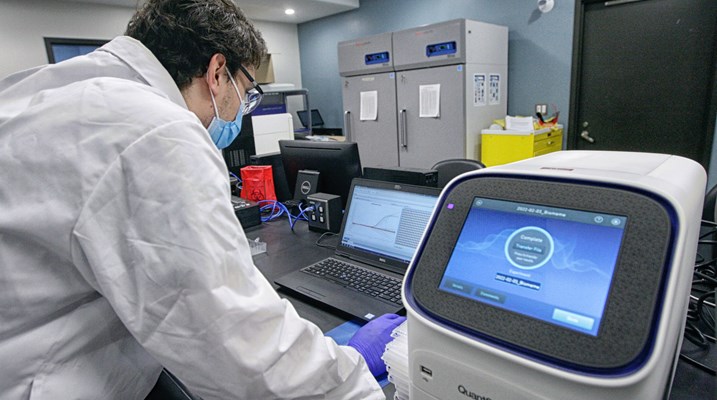 Genomics lab